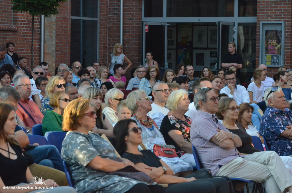 Koncert Jazz na dziedzińcu CK Browar B