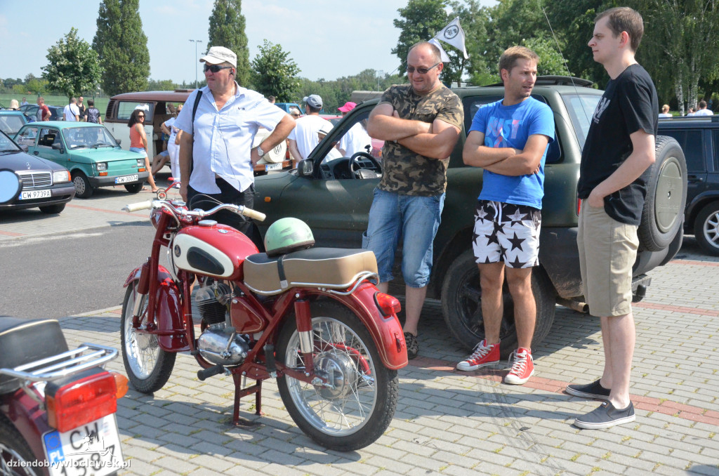 Spotkanie Klasyków pod Halą Mistrzów