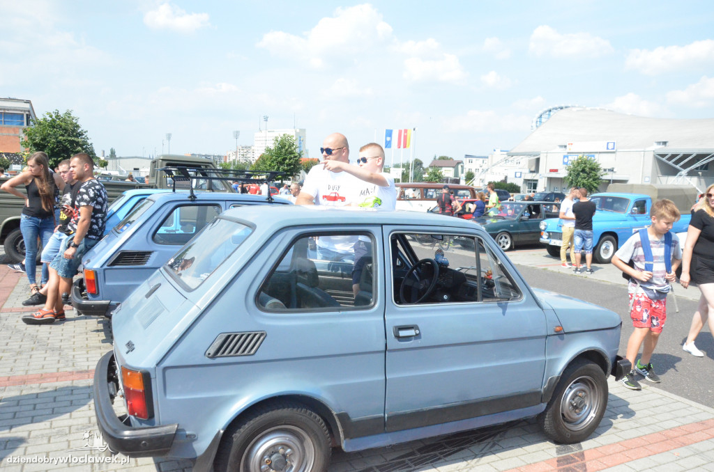 Spotkanie Klasyków pod Halą Mistrzów