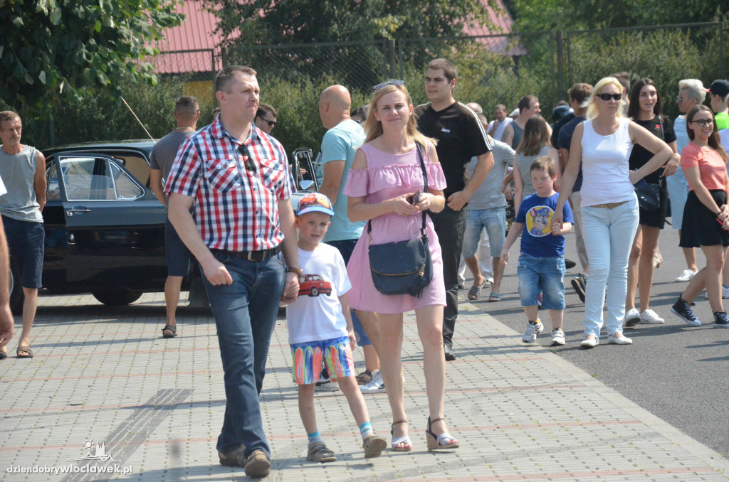 Spotkanie Klasyków pod Halą Mistrzów