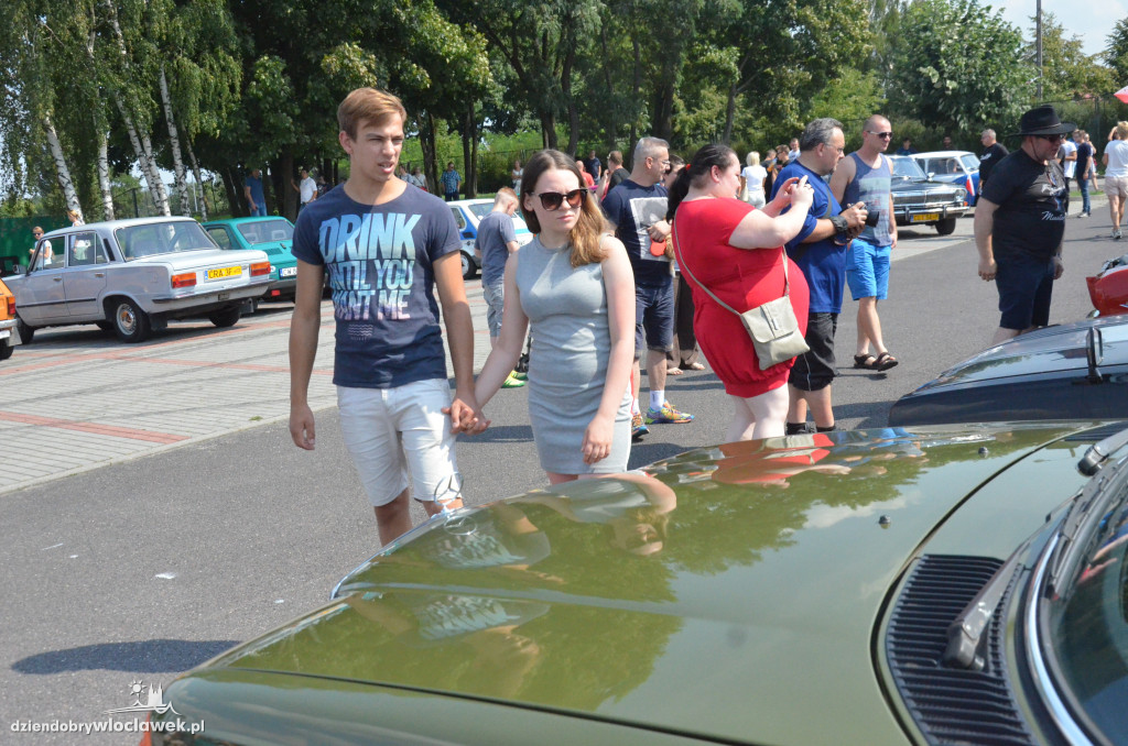 Spotkanie Klasyków pod Halą Mistrzów