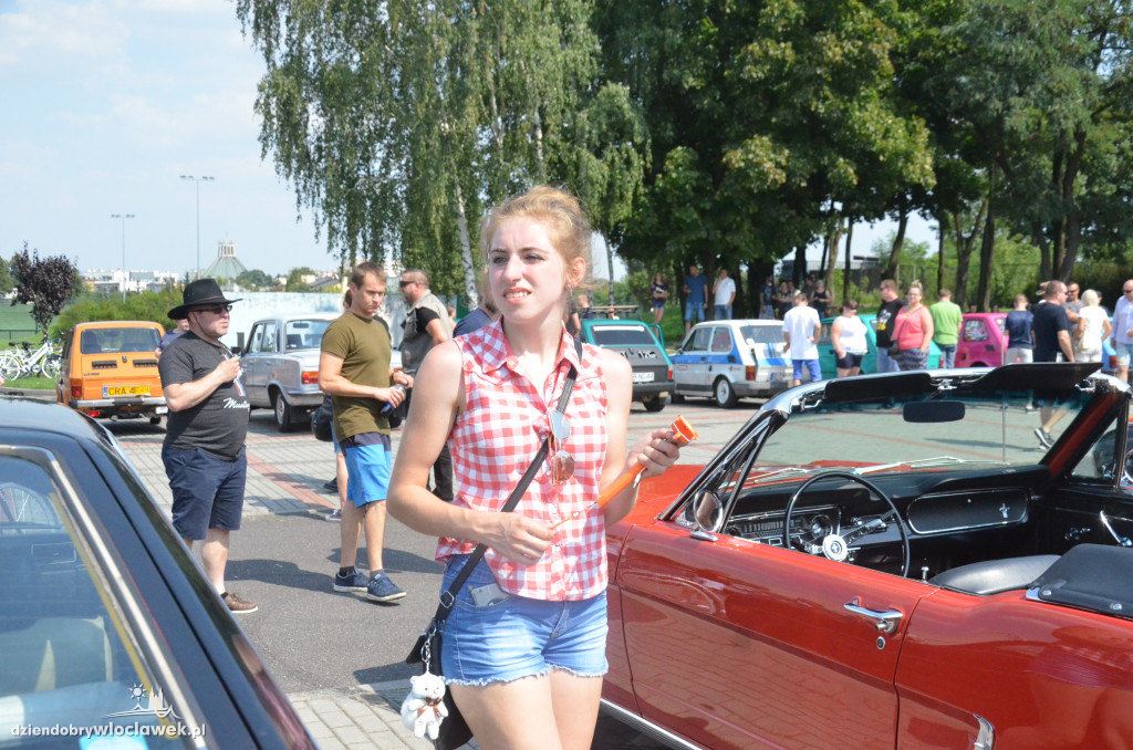 Spotkanie Klasyków pod Halą Mistrzów