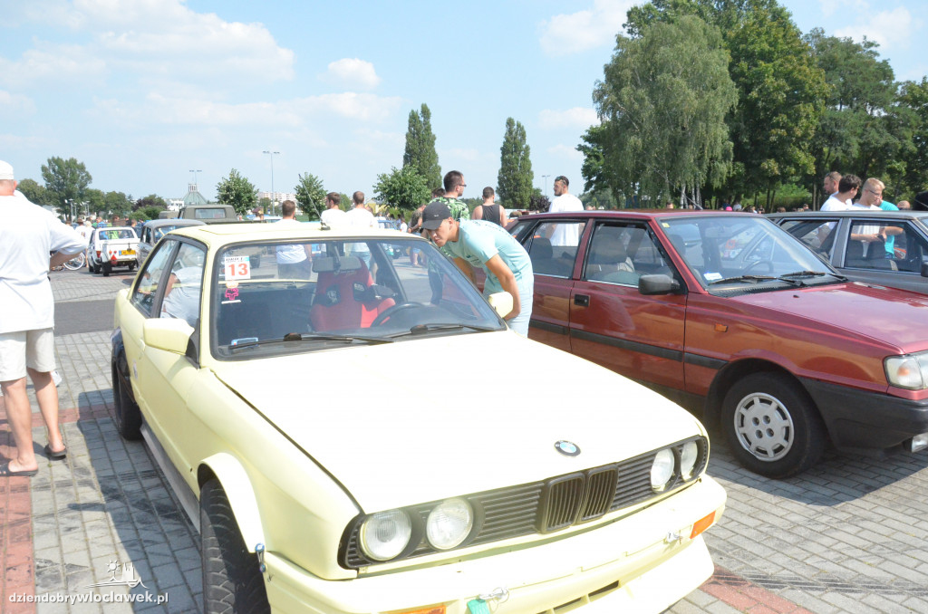 Spotkanie Klasyków pod Halą Mistrzów