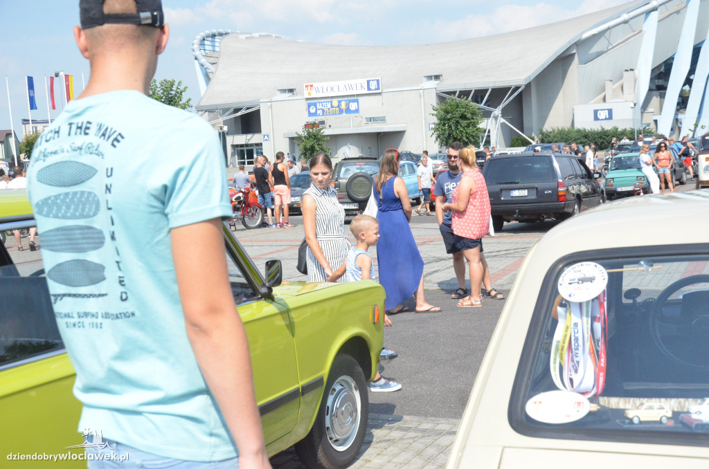 Spotkanie Klasyków pod Halą Mistrzów