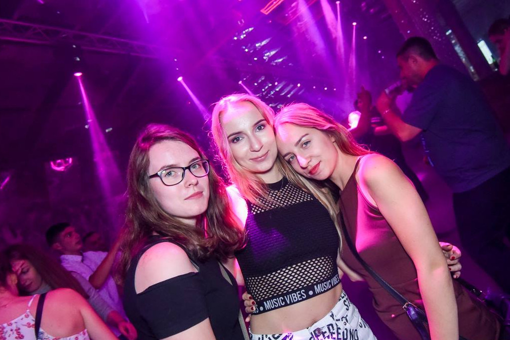 Gorąca sobotnia noc w klubie A1 w Wieńcu