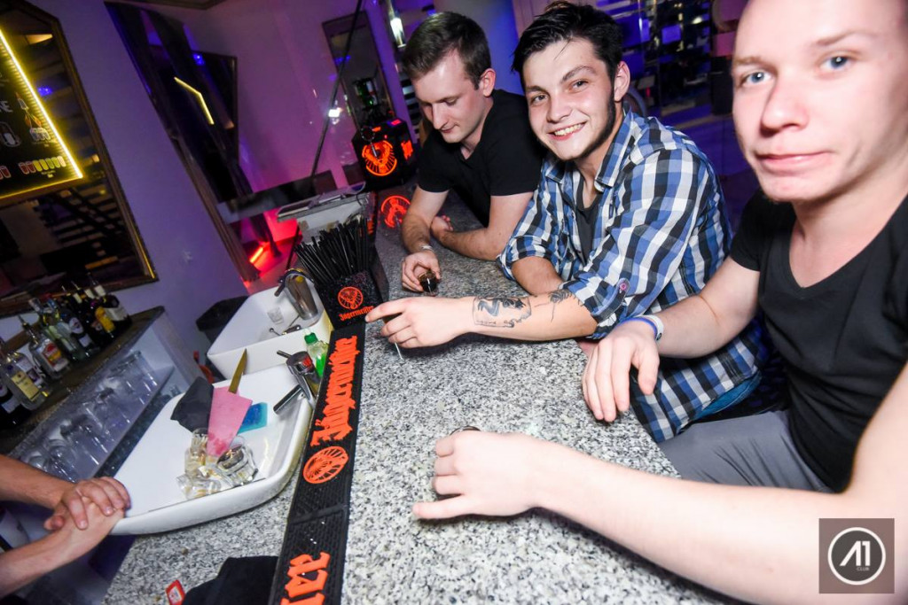 Gorąca sobotnia noc w klubie A1 w Wieńcu