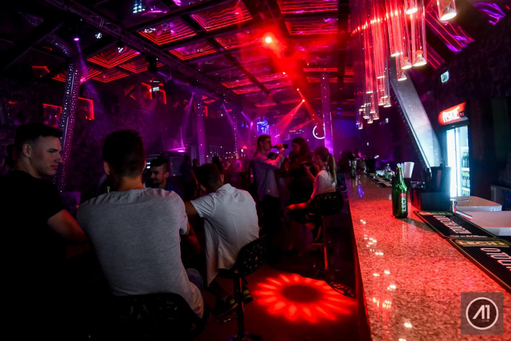 Gorąca sobotnia noc w klubie A1 w Wieńcu