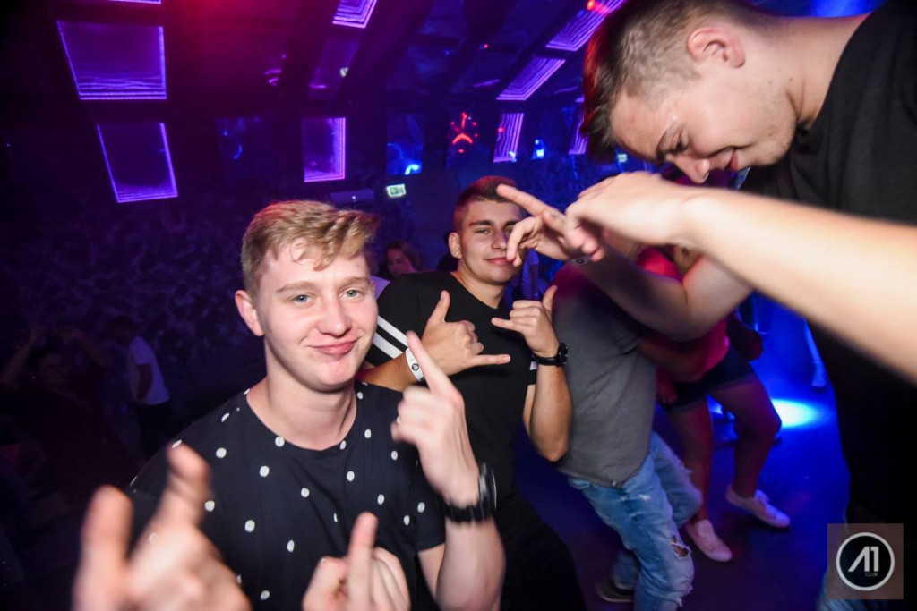 Gorąca sobotnia noc w klubie A1 w Wieńcu
