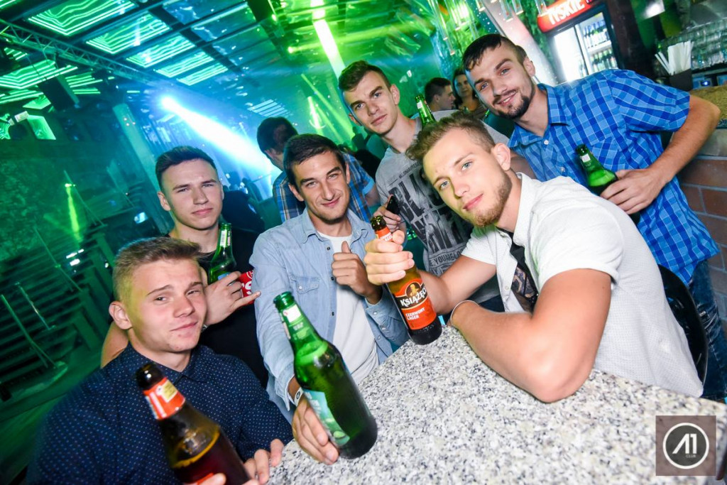 Gorąca sobotnia noc w klubie A1 w Wieńcu
