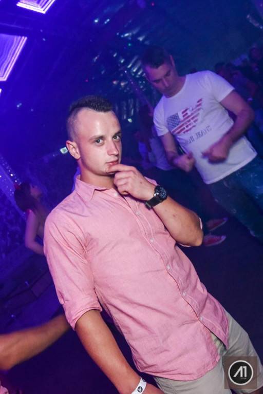 Gorąca sobotnia noc w klubie A1 w Wieńcu