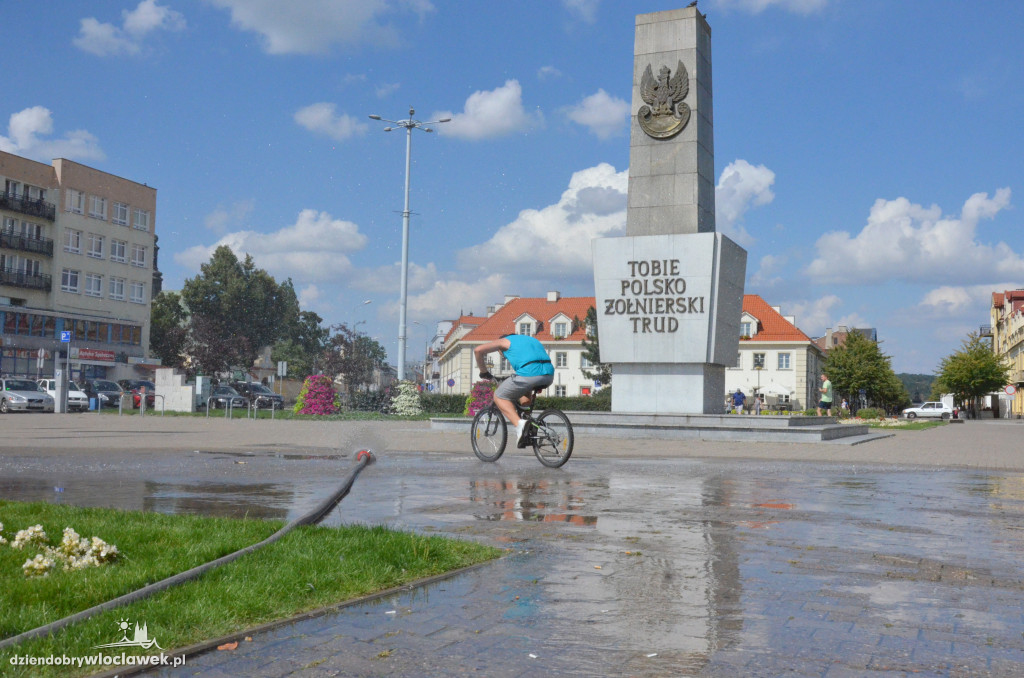 Kurtyna wodna na pl. Wolności już działa