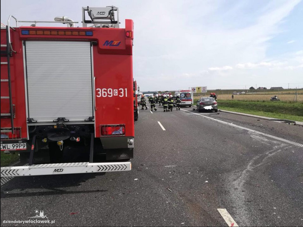 6 aut  zderzyło się na A1. 8 osób w szpitalu