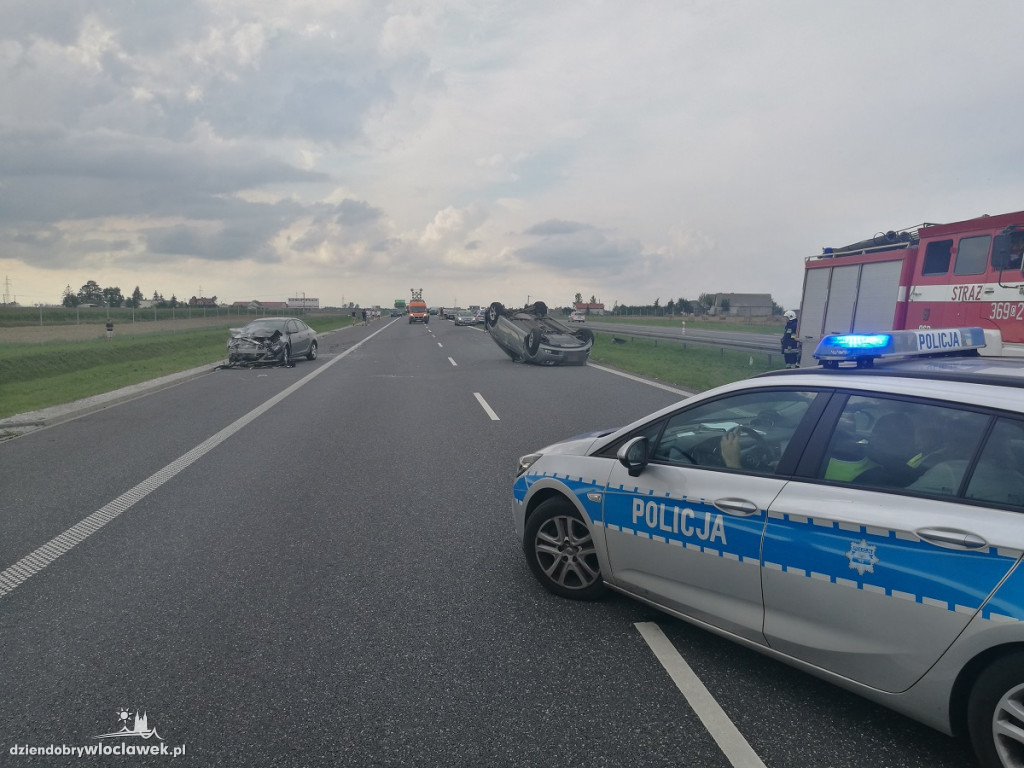 6 aut  zderzyło się na A1. 8 osób w szpitalu