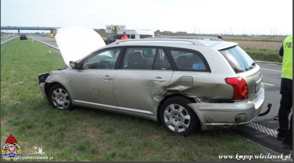 6 aut  zderzyło się na A1. 8 osób w szpitalu