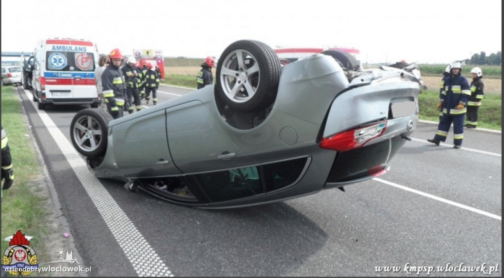 6 aut  zderzyło się na A1. 8 osób w szpitalu