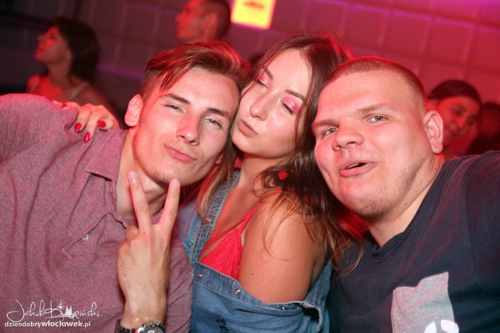 Gorąca noc w klubie Million
