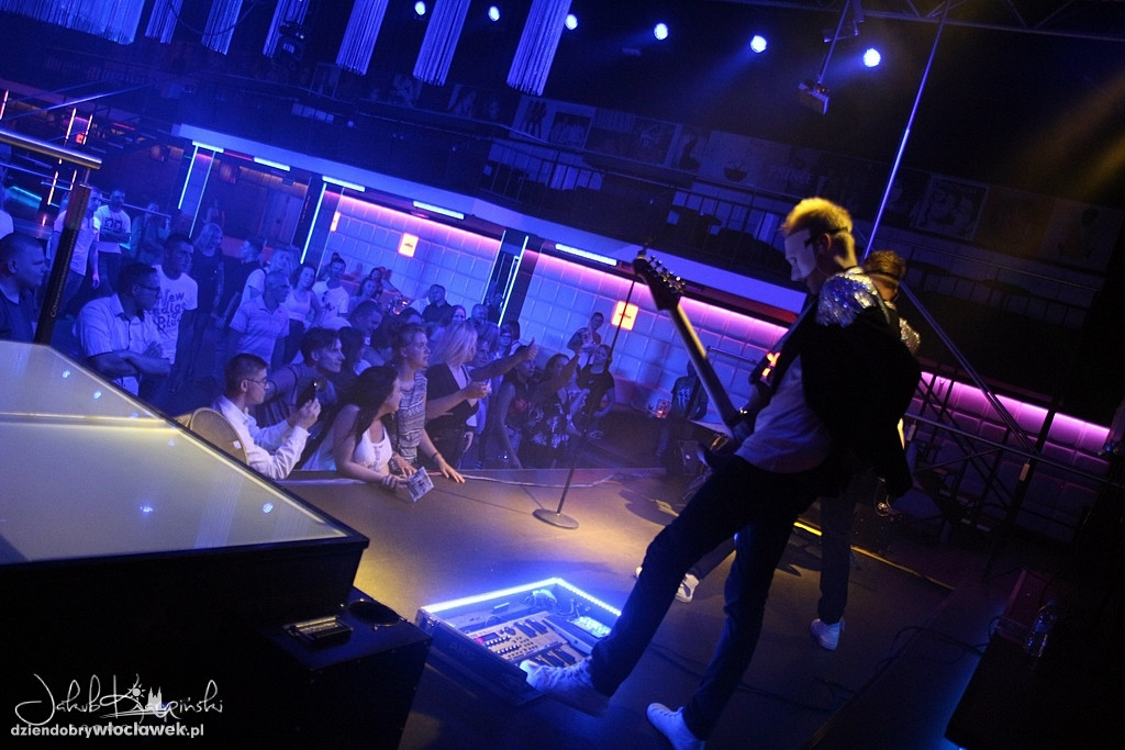 Gorąca noc w klubie Million