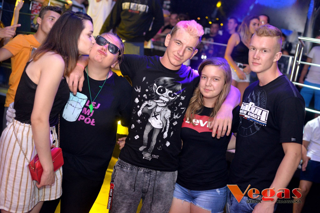 Sobotnia impreza w klubie Vegas
