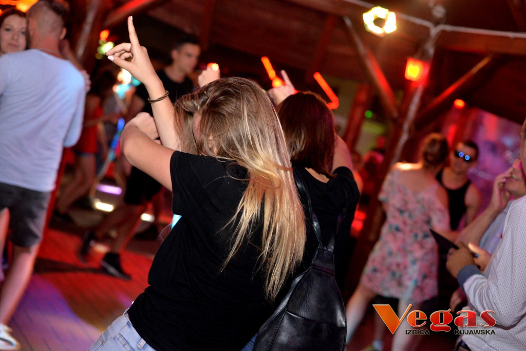 Sobotnia impreza w klubie Vegas