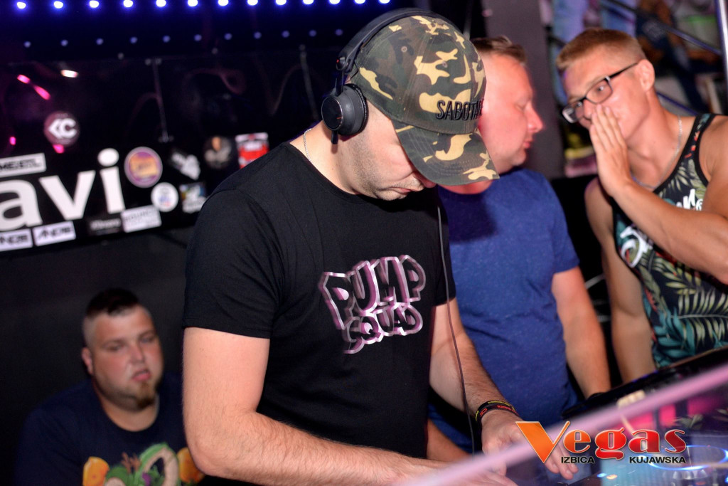 Sobotnia impreza w klubie Vegas
