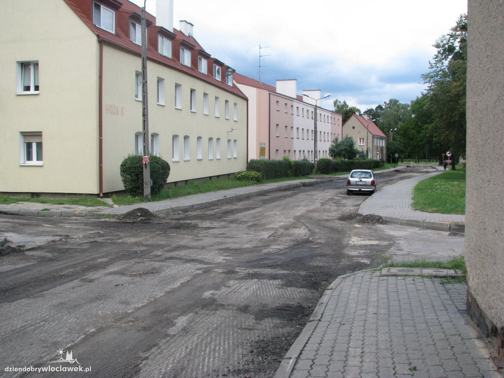 Rozpoczął się remont na ulicy Hożej