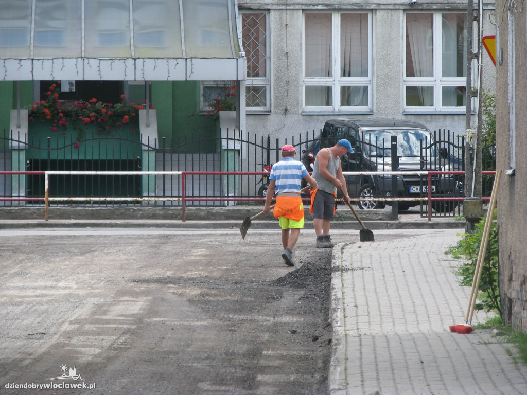 Rozpoczął się remont na ulicy Hożej