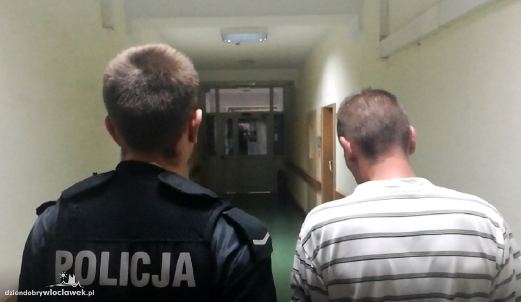Uderzył w drzewo mając 3,4 promila