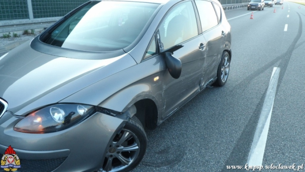 Citroen C4 wjechał w tył ciężarówki
