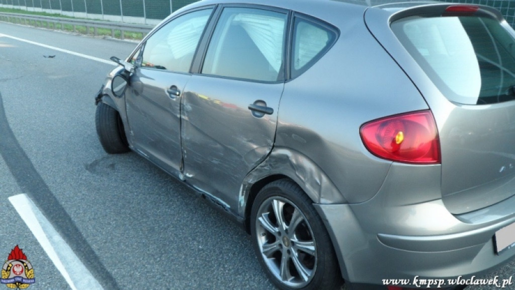 Citroen C4 wjechał w tył ciężarówki
