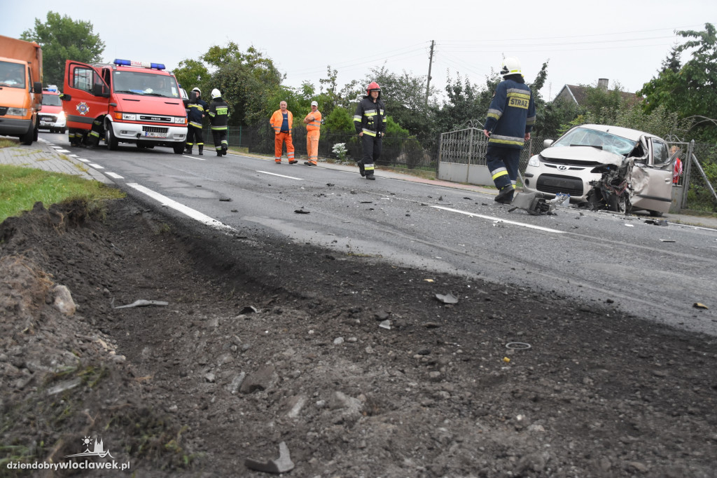 Zderzenie osobówki z cysterną