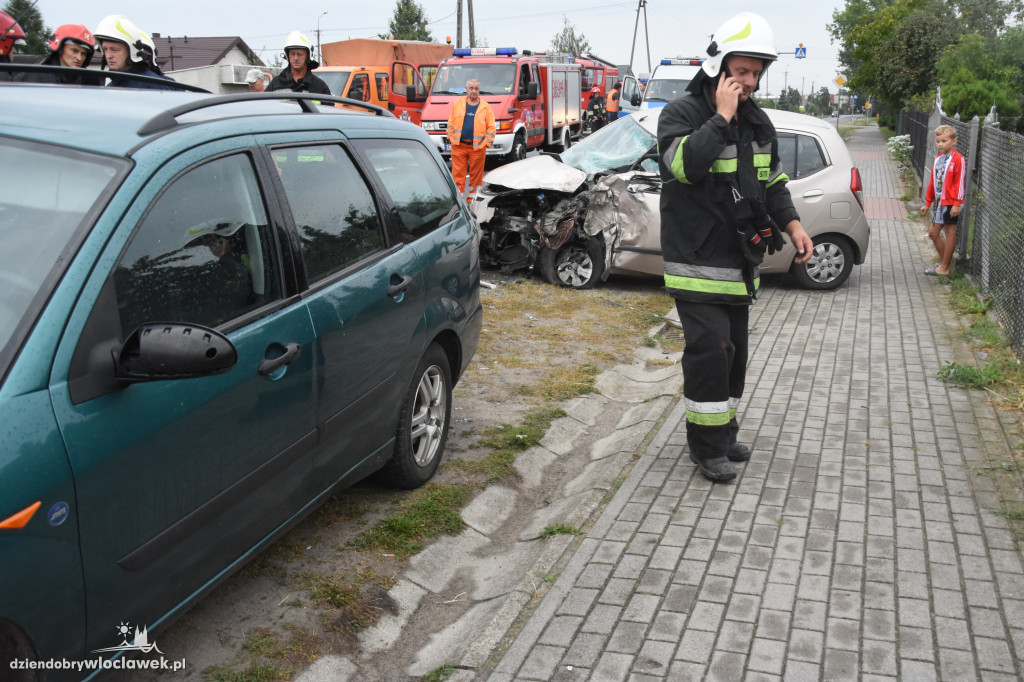 Zderzenie osobówki z cysterną