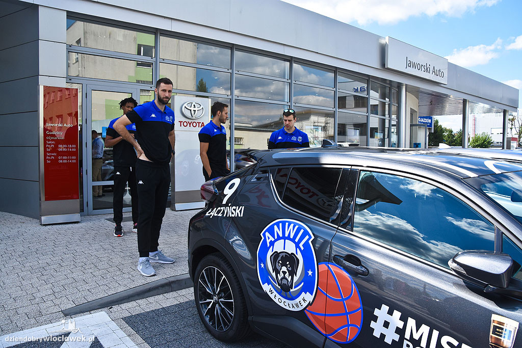 Trener Anwilu i zawodnicy dostali Toyoty