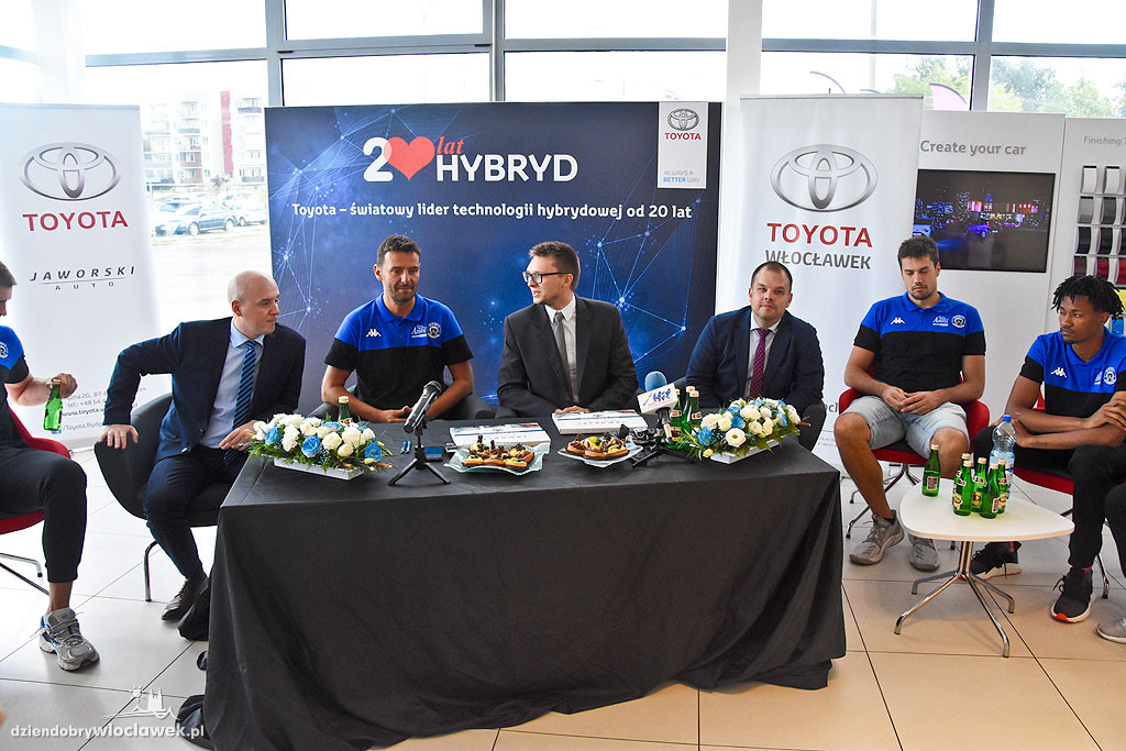 Trener Anwilu i zawodnicy dostali Toyoty