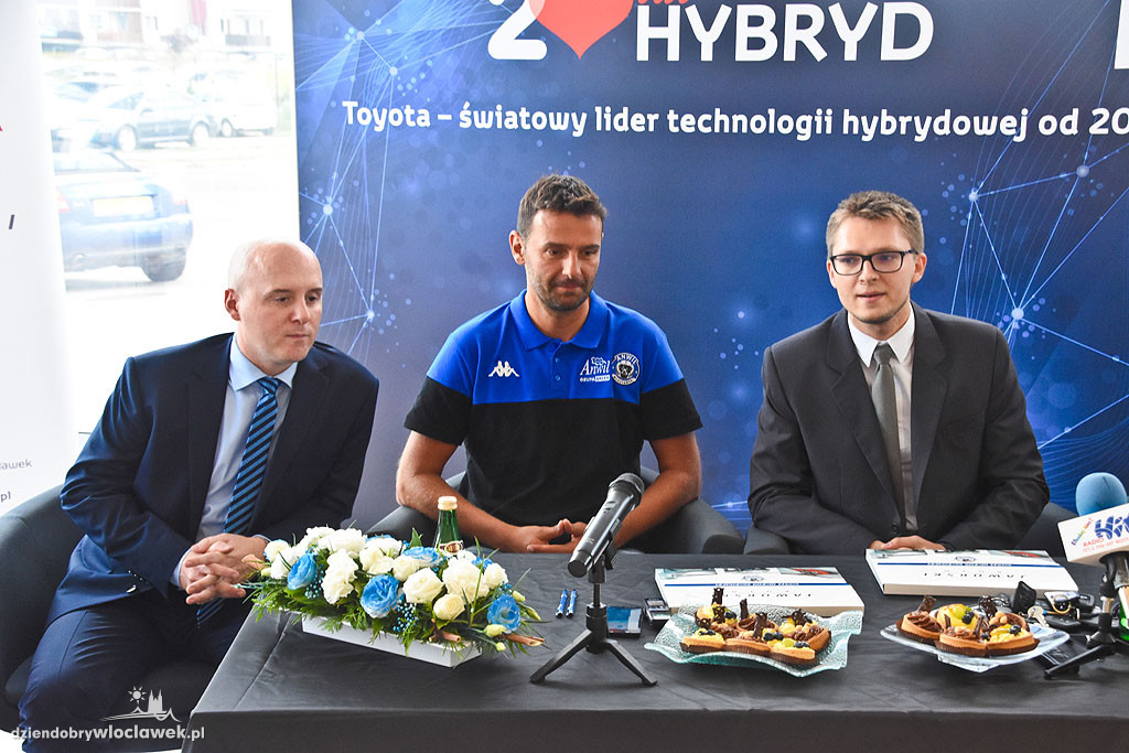Trener Anwilu i zawodnicy dostali Toyoty