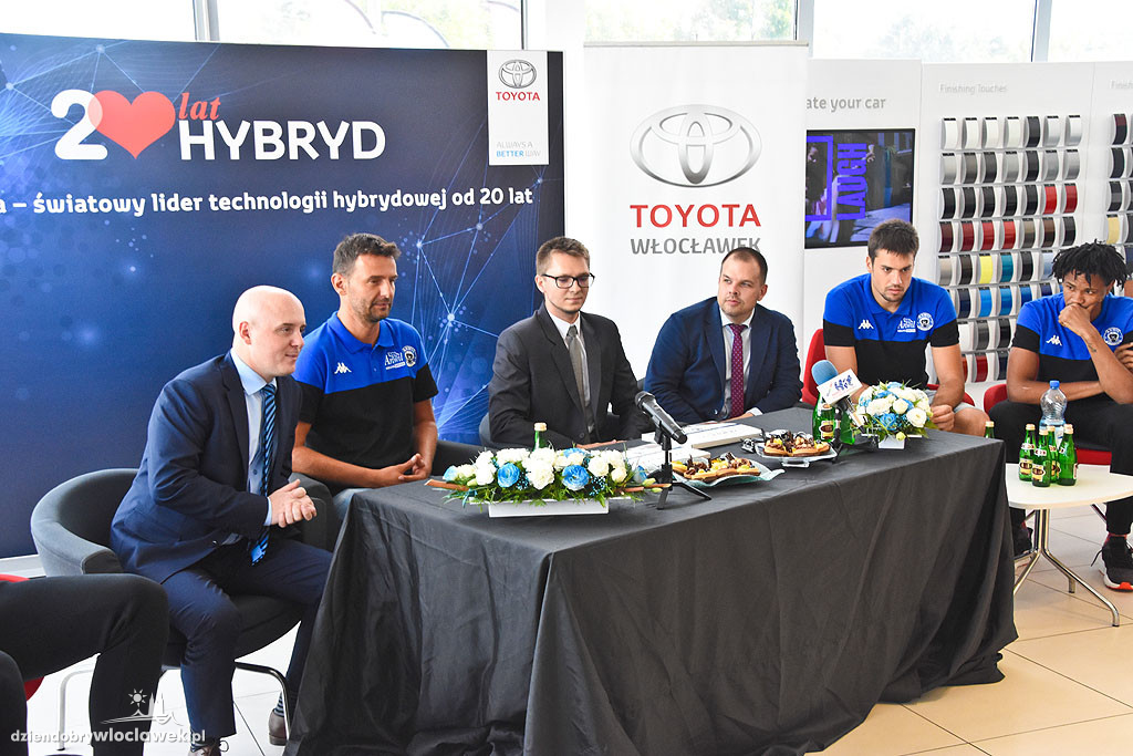 Trener Anwilu i zawodnicy dostali Toyoty