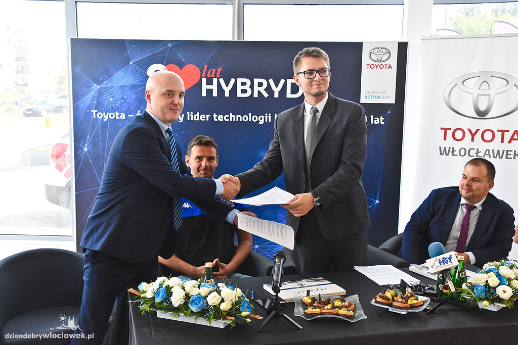Trener Anwilu i zawodnicy dostali Toyoty