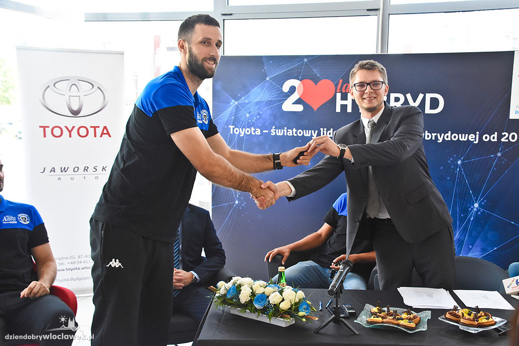 Trener Anwilu i zawodnicy dostali Toyoty