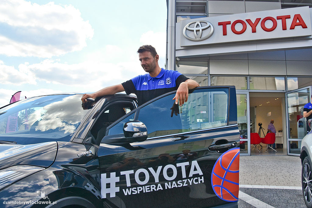 Trener Anwilu i zawodnicy dostali Toyoty