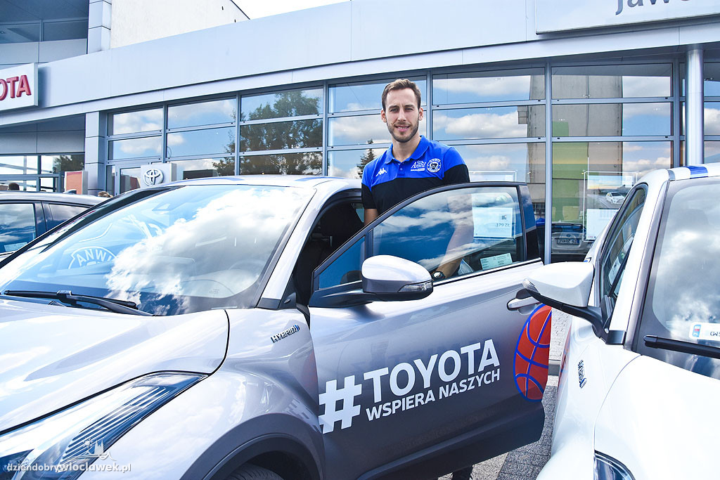Trener Anwilu i zawodnicy dostali Toyoty