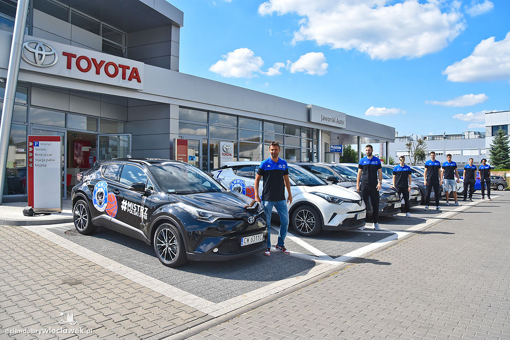 Trener Anwilu i zawodnicy dostali Toyoty