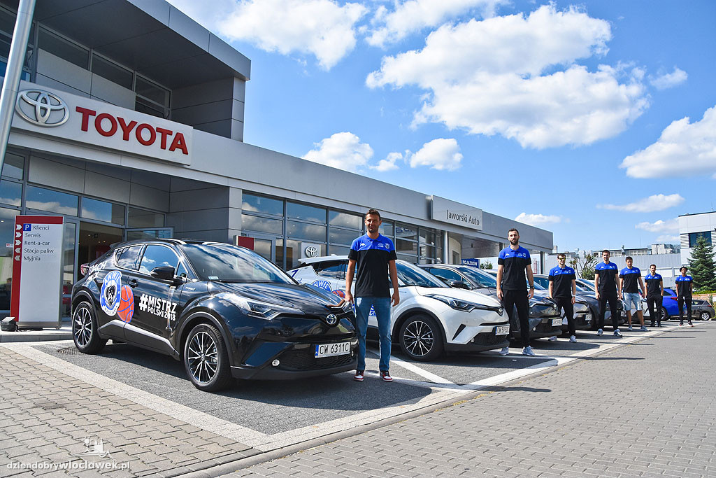 Trener Anwilu i zawodnicy dostali Toyoty