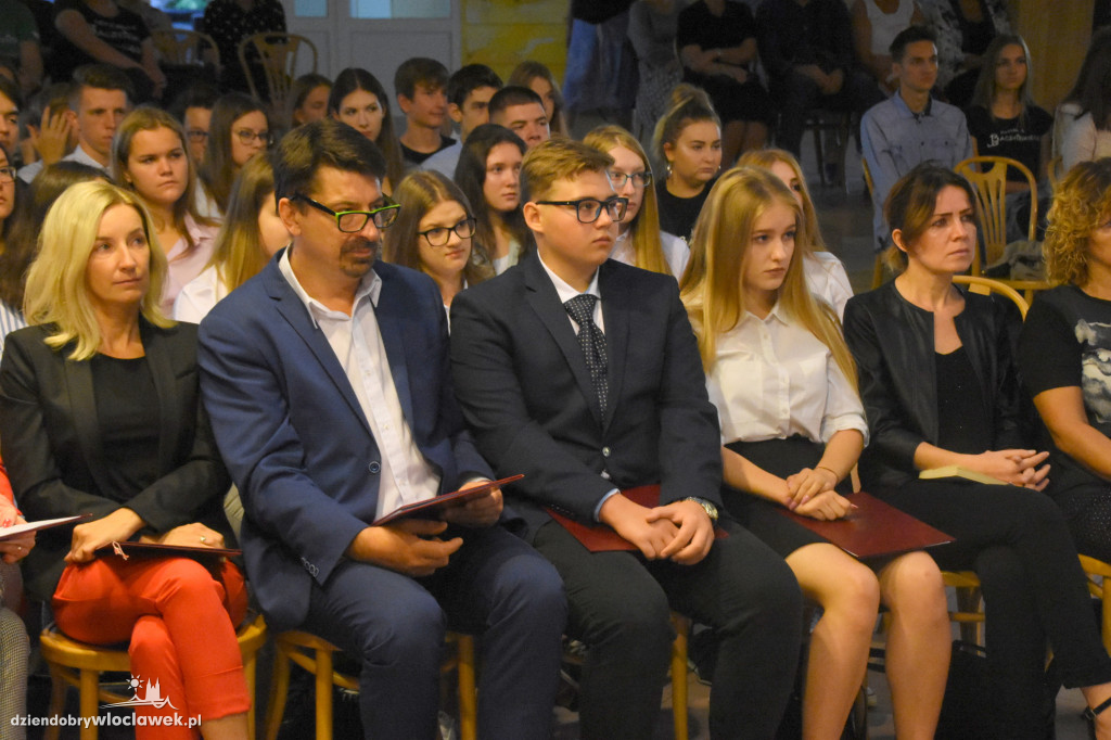 'Baczyński' czyta 'Przedwiośnie'