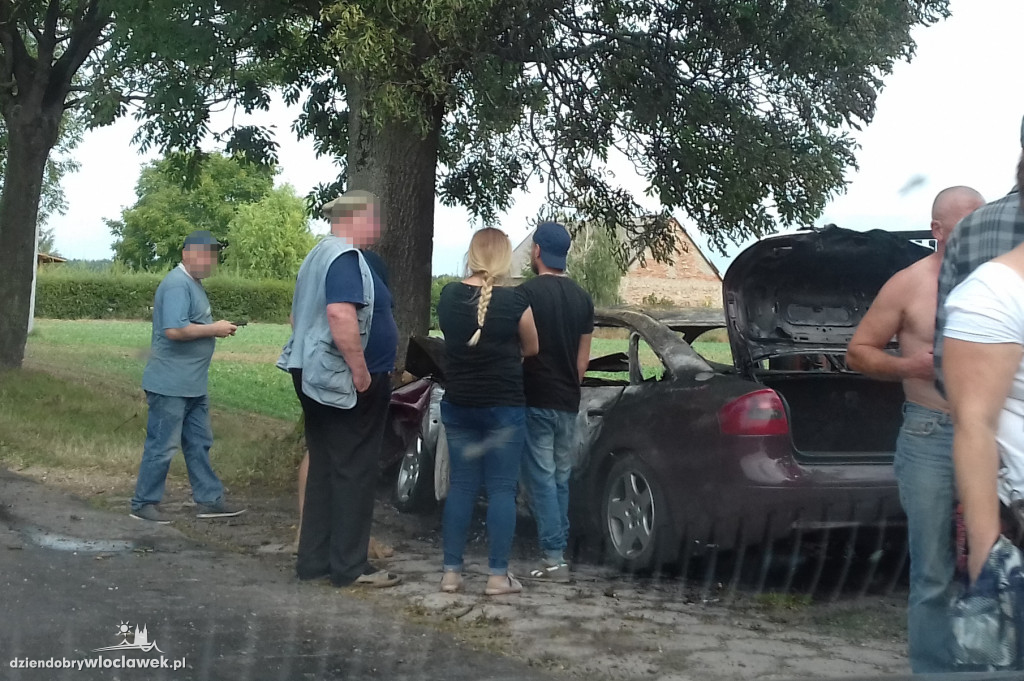 Auto od razu stanęło w płomieniach!