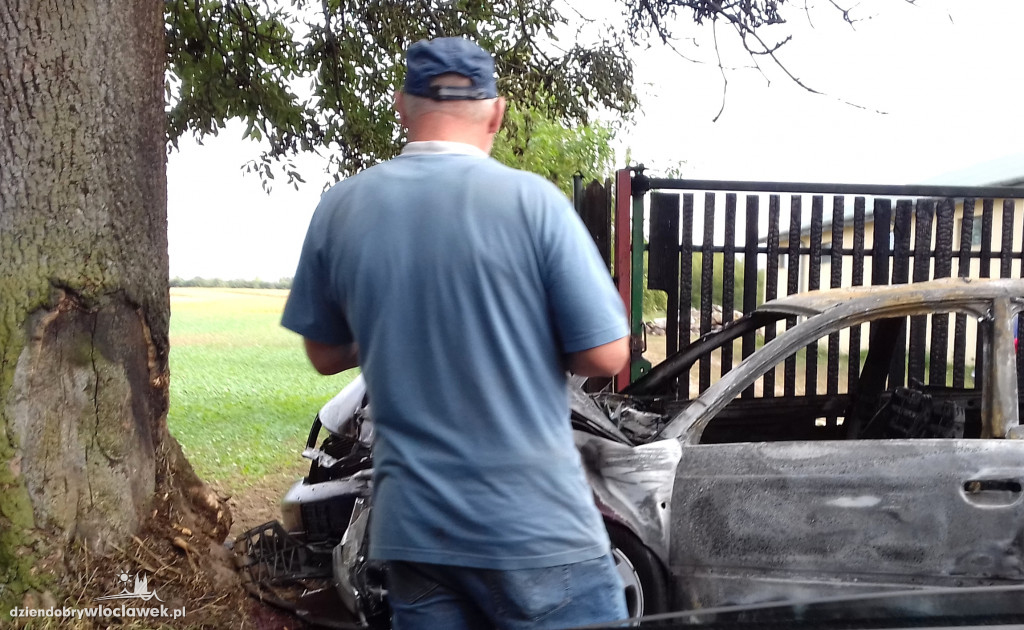 Auto od razu stanęło w płomieniach!