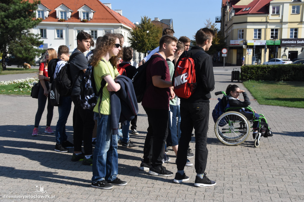 Otwarcie wystawy na placu Wolności