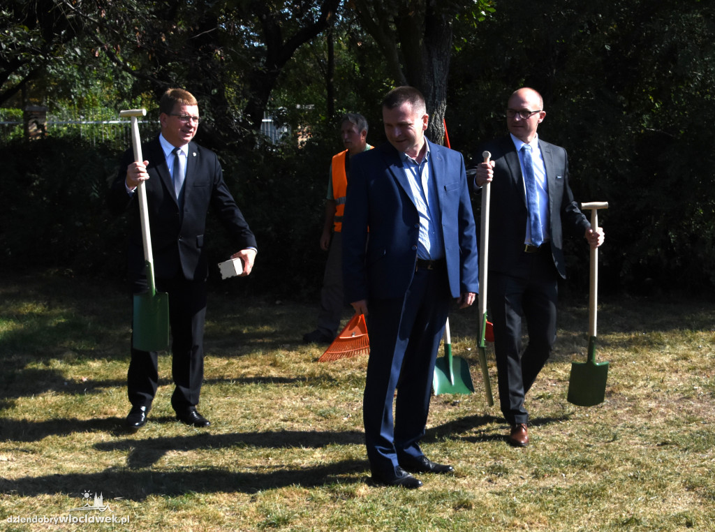 W parku zasadzili Dąb Niepodległości