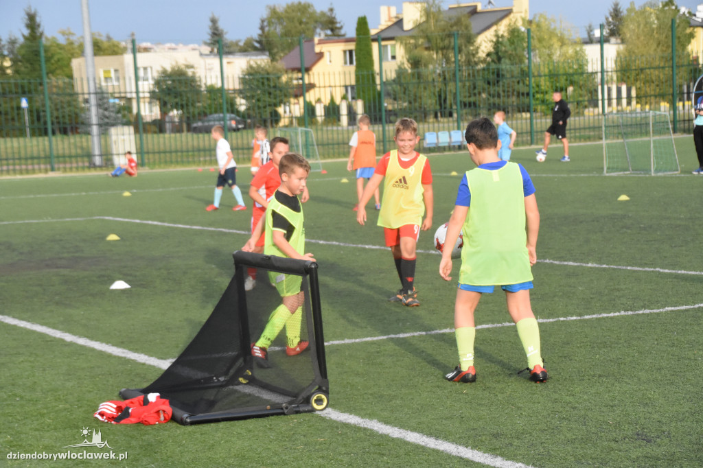 Bazooka Gol - dzieciaki grały na boisku OSiR