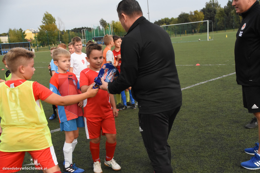 Bazooka Gol - dzieciaki grały na boisku OSiR