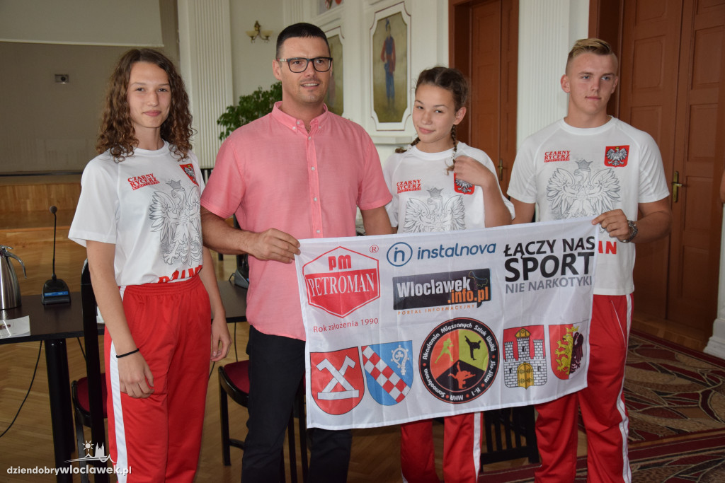 Młodzi sportowcy jadą na MŚ