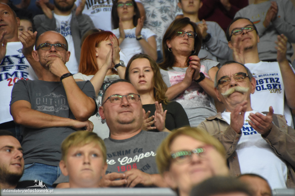 Kibice Anwilu na meczu z Treflem Sopot